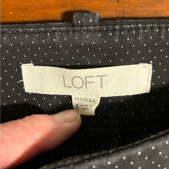 Loft black polka dotted slim ankle pant size 6 - Picture 3 of 8